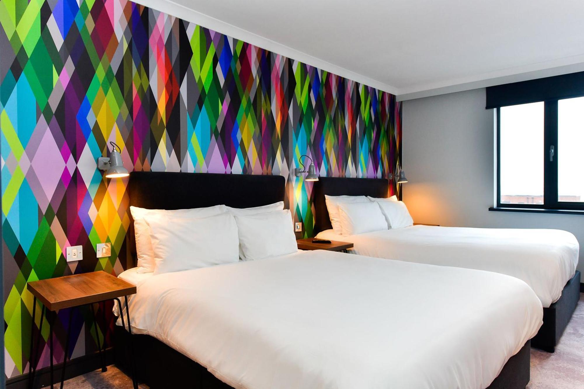 Village Hotel Cardiff Bagian luar foto