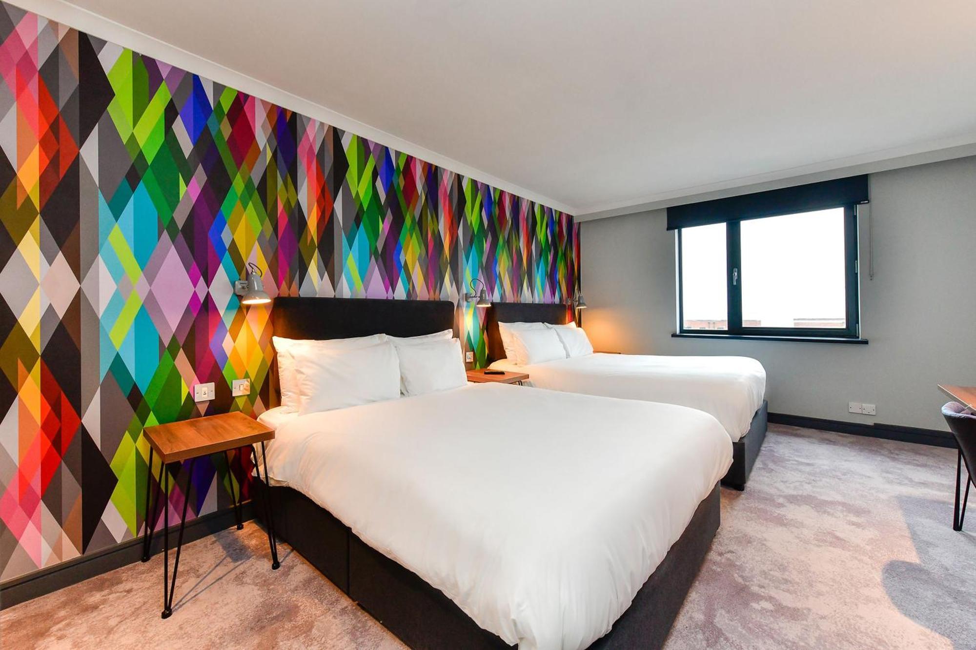 Village Hotel Cardiff Bagian luar foto