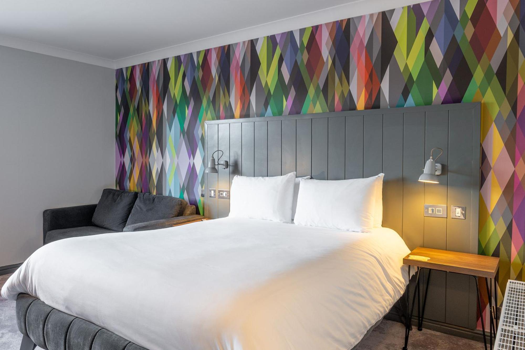 Village Hotel Cardiff Bagian luar foto